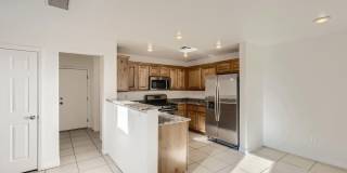 2 Story with Vaulted Ceiling and All Kitchen Appliances Gallery 11