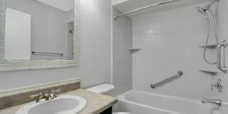 15217 W POND WOODS Drive Gallery 31