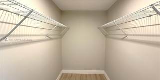 1439 Captains Walk Gallery 14