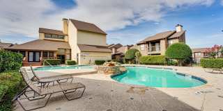 Woodland Hills Gallery 15