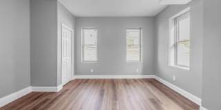 302 JONES Avenue Gallery 7