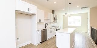 3-Bedroom, 3.5 Bath Townhome for Rent in Charlotte, NC | Attached Garage & Modern Kitchen 3-Bedroom, 3.5 Bath Townhome for Rent in Charlotte, NC | Attached Garage & Modern Kitchen Gallery 4