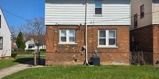 Gorgeous 3 BED 1 BATH - 1,200 Available Now!!! Gallery 14