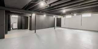 $2300 3 bed 2 bath bungalow Gallery 25