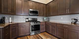 STUNNING 3bd/2ba Custom Home w/3 Car Garage on a Huge Lot! Gallery 11