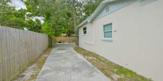 1 Bed 1 Bath Suite with Fenced Yard Minutes Away Clearwater Beach Gallery 5