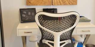 Beautifully renovated 2/2 condo downtown Sarasota with view of Bay! Gallery 19