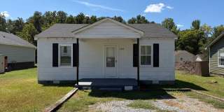 2 Bedroom 1 Bath Home off Heckle Blvd with Central Heat & Air Gallery 1