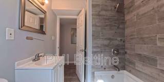 1408 Lyle Avenue Gallery 2