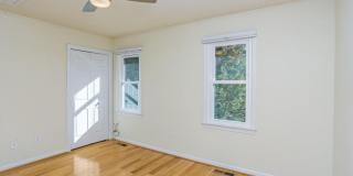 1128 N TAYLOR Street Gallery 27