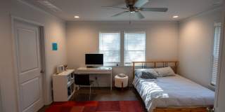 Normaltown home, a Charming 3 bedroom/ 2 bathroom Home Close to UGA and Hospitals! Gallery 38