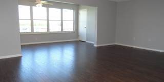 P460 - 6025 Shore Blvd S  #604 Gallery 7