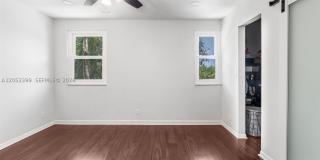 785 Crystal Lake Dr Gallery 16