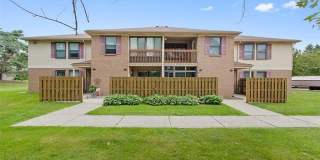 19313 Surrey Ln Gallery 1