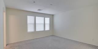 Charming 3-Bedroom Townhome in 89044 with Gated Porch, Walk-In Pantry & Spacious Primary Suite Gallery 12