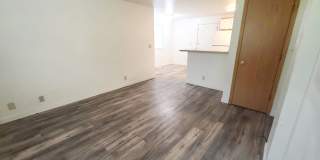 Charming 2 bedroom 1 bath townhome available! Gallery 26