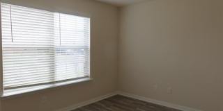 1321 Crestview Drive Gallery 25