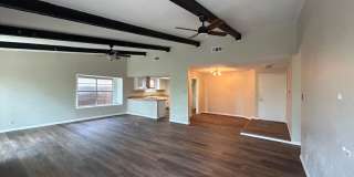 3BED/2BATH Home for lease! Available Now in Live Oak! Gallery 1