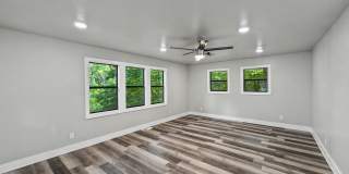Remodeled 2 Bed 2 Bath on Bella Vista East Side Gallery 1