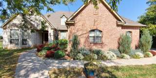 Beautiful 4Bedroom Home tucked away on a quiet cul-de-sac in Coffee Creek! Edmond Schools! Available Now!!! Gallery 1