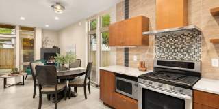 3bd/3ba Seattle Townhome Gallery 14