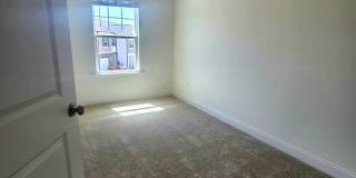 Room in 3 Bedroom Home at Caddis Bnd Gallery 1