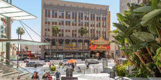 The Vantage Gallery 45