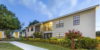 Seville Apartments. A Beautiful apartments is waiting for you to make it a Home. Great Specials Today! Gallery 2