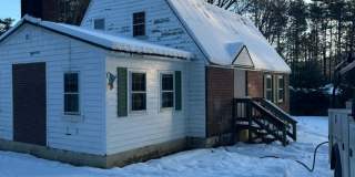 Cozy Two Story Home with Two Bathrooms Gallery 1