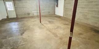 Beautiful 2BR Townhome Near Indian Park – Garage + Storage Gallery 12