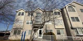 2 bedrooms, 1 bathroom, legal for 3 people Gallery 1