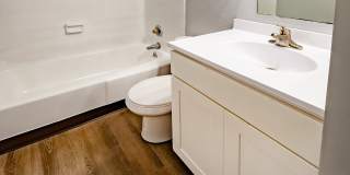 Williamsburg Square Gallery 5