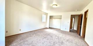 4 bedroom unit by campus Gallery 9