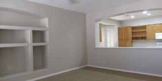 Nice 2 Bedroom Plus Bonus Room / 2 Bath Home in Chandler Gated Community! Gallery 8