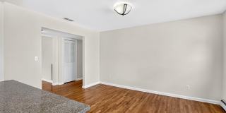 437 2nd Street Gallery 11
