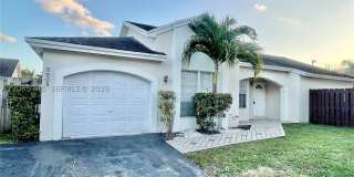 5508 NW 101st Ct Gallery 1