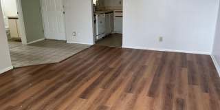 1550 SE Royal Green Circle Gallery 4