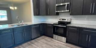 Newer Construction 3 Bedrooms 2 Baths! Gallery 6