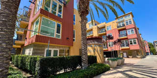 Luxury condo minutes from the beach... Gallery 1