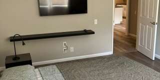 PICTURE PERFECT ONE BEDROOM , ONE BATH CONDO. GREAT MV LOCATION Gallery 1