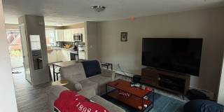 Charming 4 Bedroom-No Broker Fee Gallery 1