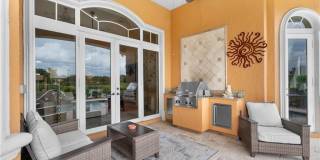 130 SE Bella Strano Gallery 65