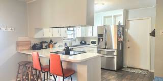 Charming Home with Pool & Prime Location! Gallery 8