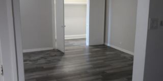 4477 N Elston Gallery 5