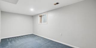 Conveniently located near shopping, dining, parks, and everything Northern Virginia has to offer. Gallery 21