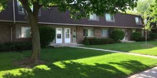 Large Three bedroom & 2 1/2 bath unit for rent for August move in!! Gallery 1