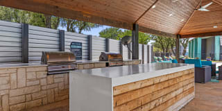 Amp at the Grid Gallery 8