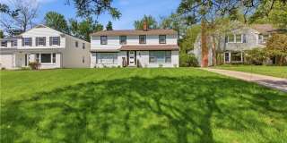 2056 Laurel Hill Drive Gallery 1