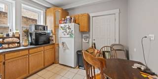 2630 W Division Street, Gallery 6