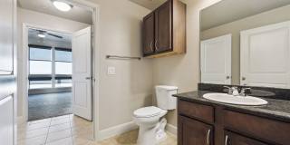 Aston Post Oak Gallery 9